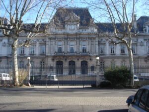 Édifice de la Préfecture du département du Rhône, à Lyon.