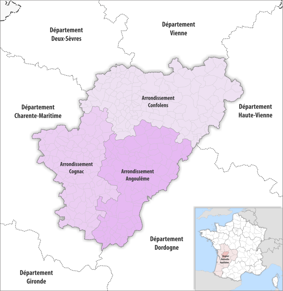 Carte des arrondissements du département de la Charente.