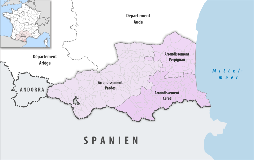 Carte des arrondissements du département des Pyrénées-Orientales.