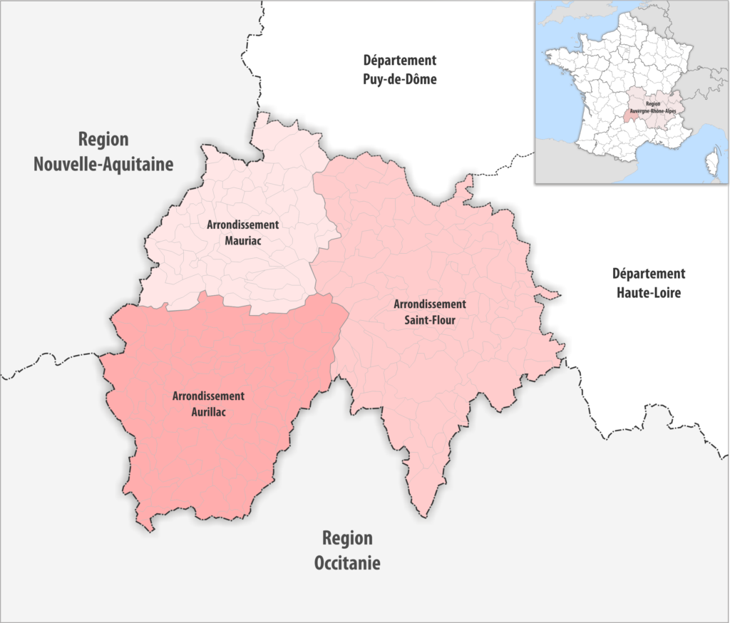 Carte des arrondissements du département du Cantal.