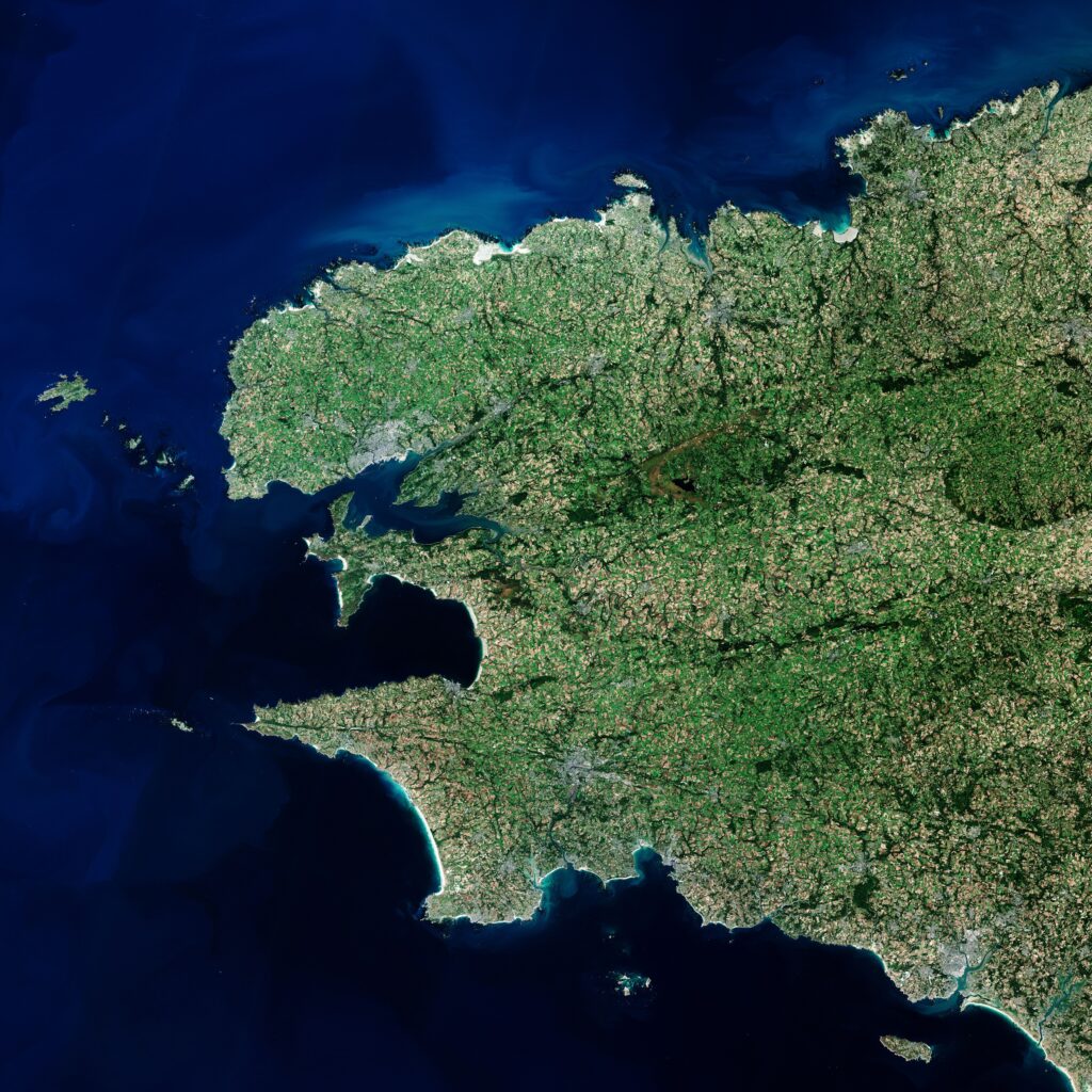 Image satellite du département du Finistère.