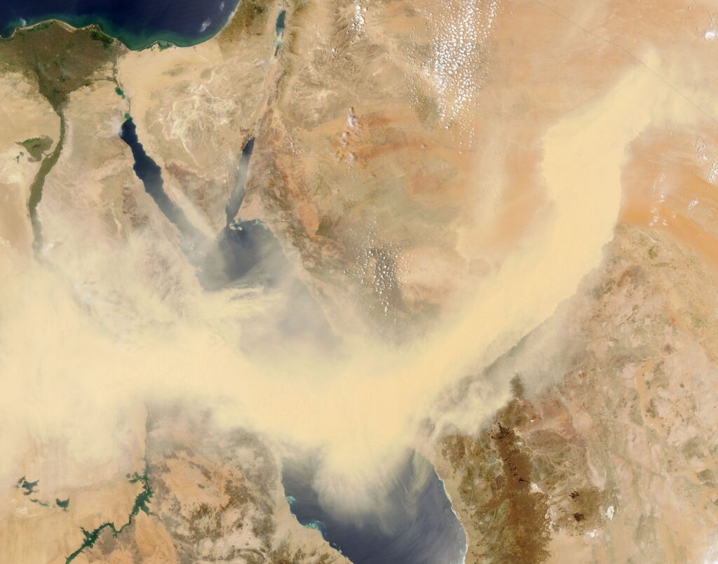 Tempête de poussière depuis l'Irak jusqu'à l'Egypte