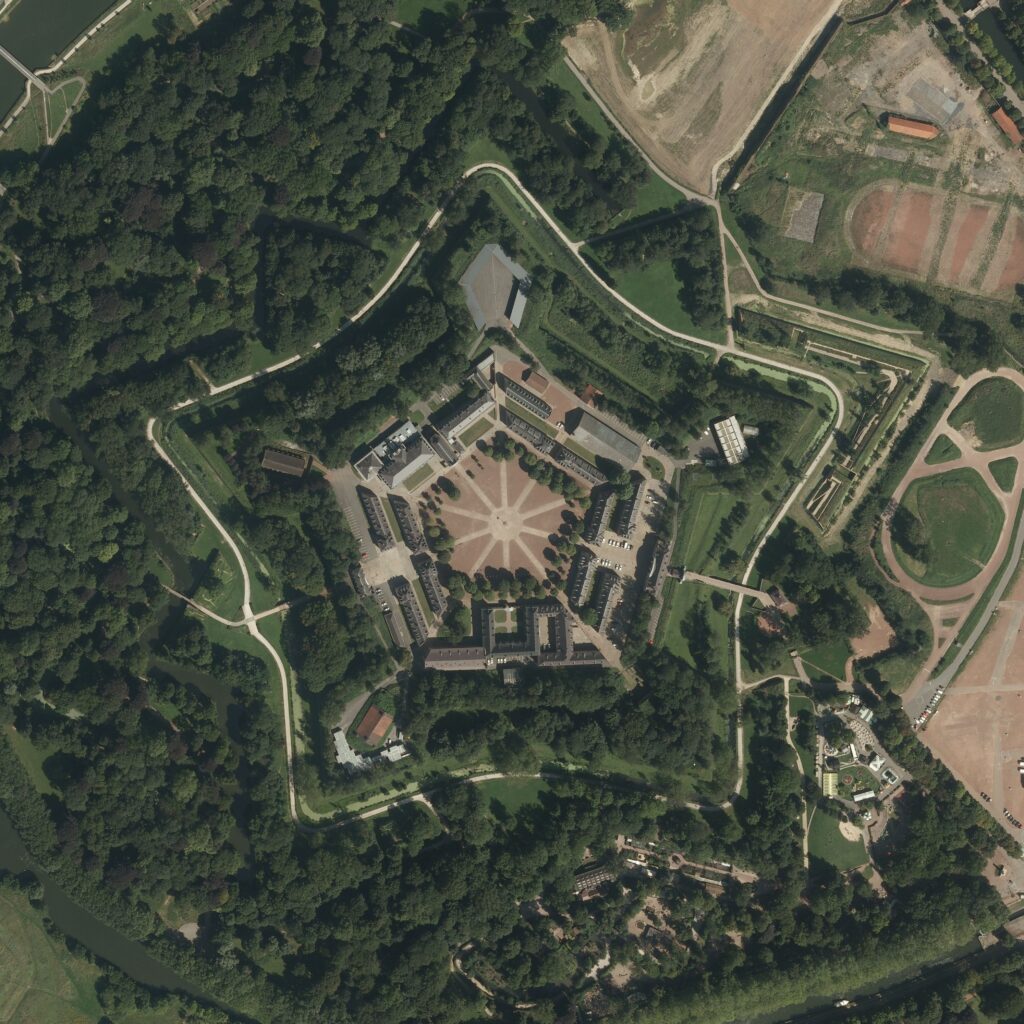 Image satellite de la citadelle de Lille.