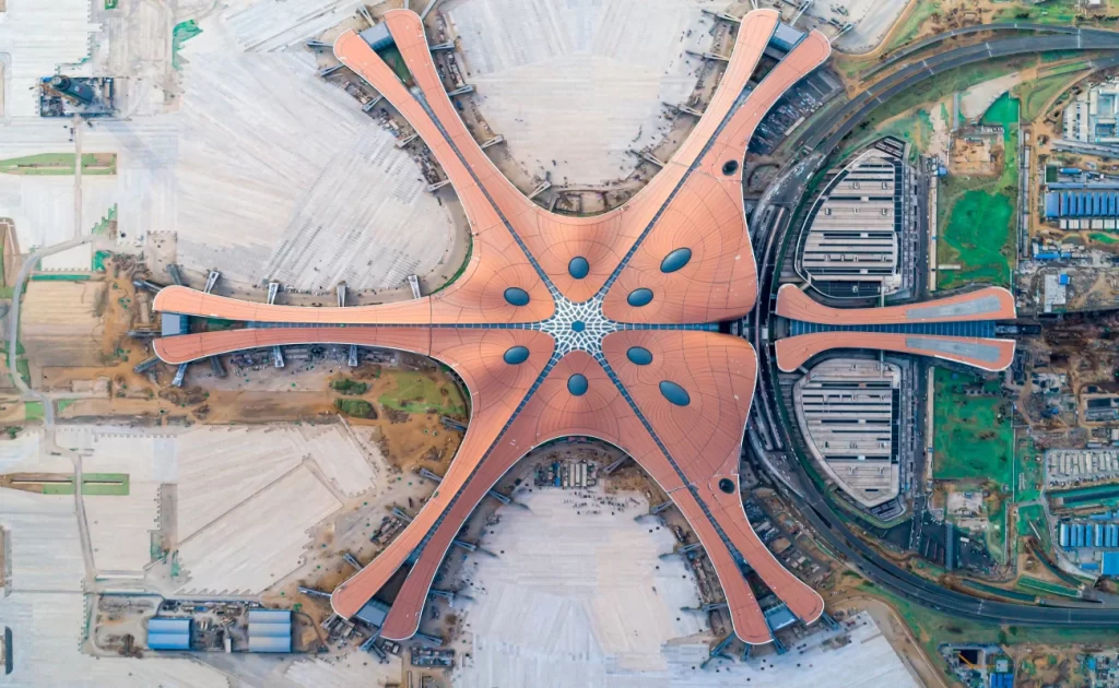 Vue du ciel de l'aéroport international de Pékin-Daxing.