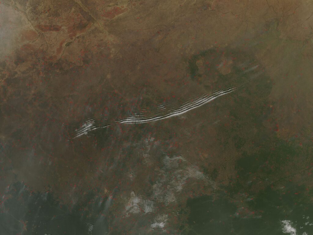 Nuages ondulant sur le paysage de la République centrafricaine