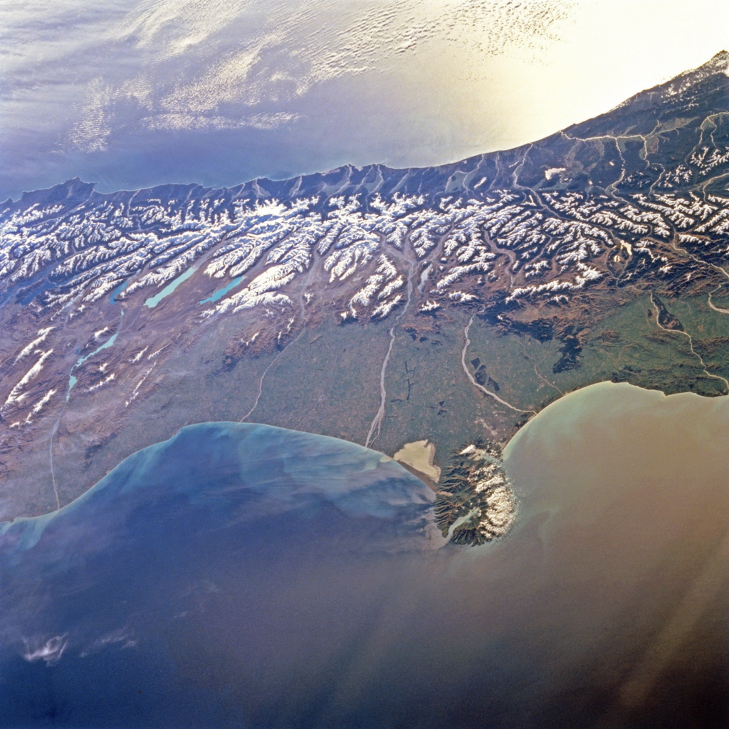 Vue vers l'ouest du centre de l'île du Sud en Nouvelle-Zélande.