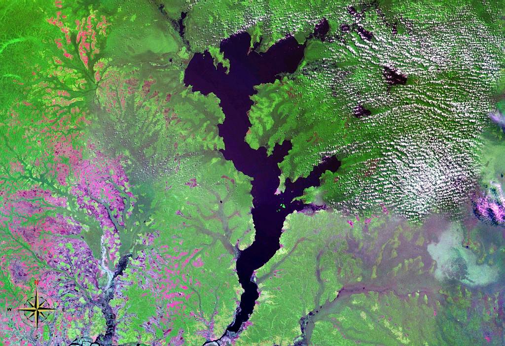 Photo satellite du lac Mai-Ndombe.