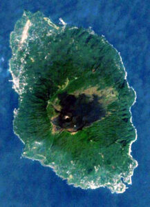Image satellite de l'île d'Izu Ōshima.