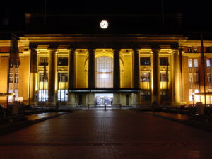 Gare de Wellington de nuit.