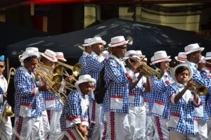 Le carnaval annuel du Cap, Kaapse Klopse ou Tweede nuwe jaar marchant dans la ville du Cap.