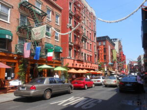 Restaurants dans la Petite Italie historique de Manhattan, New York.