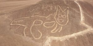 Géoglyphe de Nazca sous la forme d'un chat.