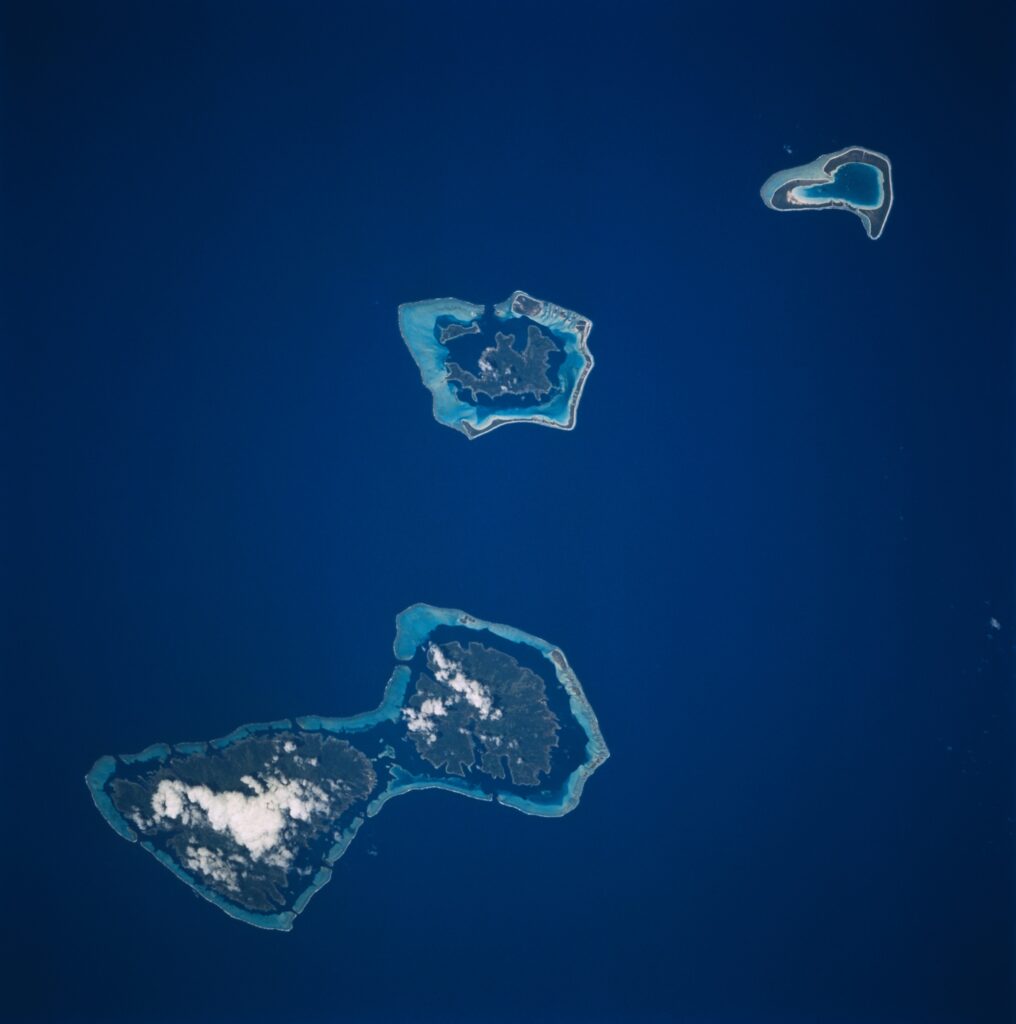 Image satellite de Bora-Bora, Tupai, Taha'a et Raiatea