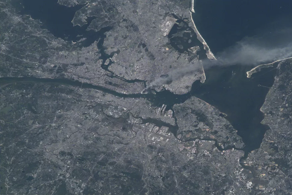 Image satellite de la région de Manhattan le matin du 11 septembre 2001