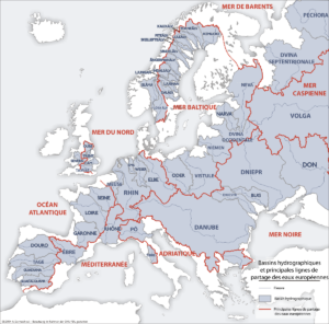 Carte des bassins hydrographiques et lignes de partage des eaux en Europe.