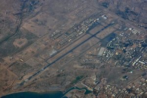 Vue aérienne de l'aéroport international Ambouli.
