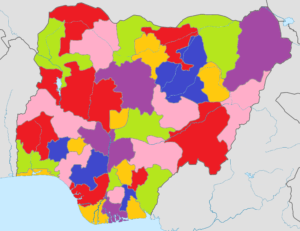 Carte vierge colorée du Nigeria.