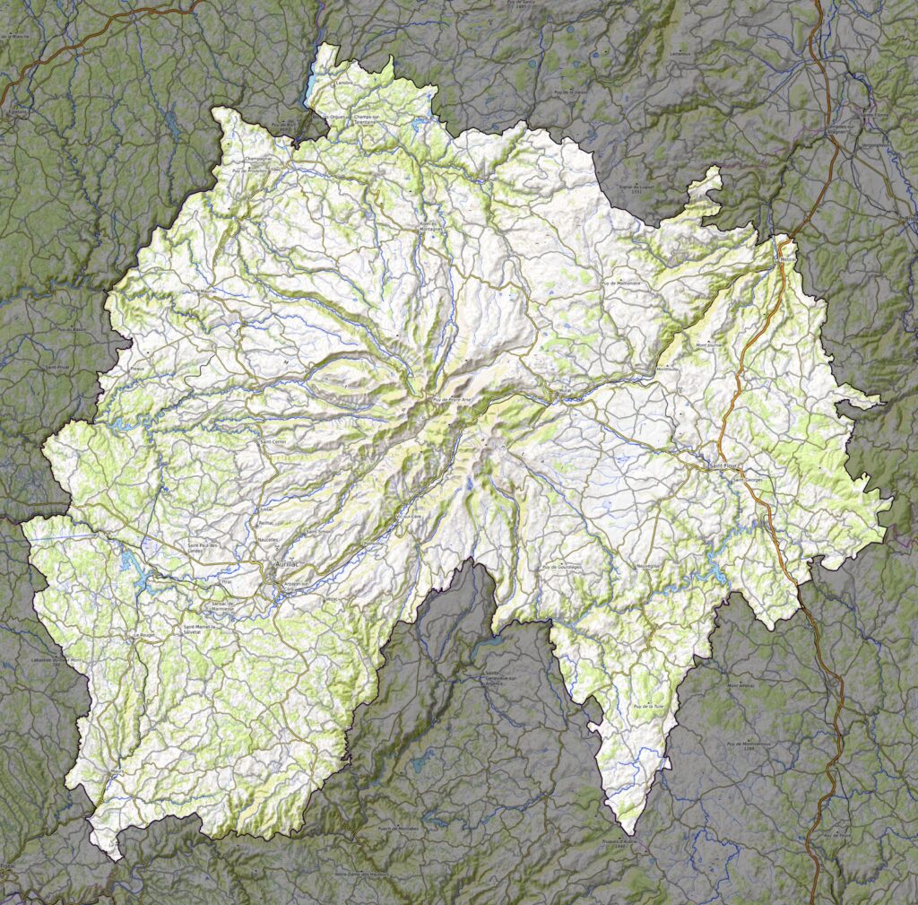 Carte physique du département du Cantal.