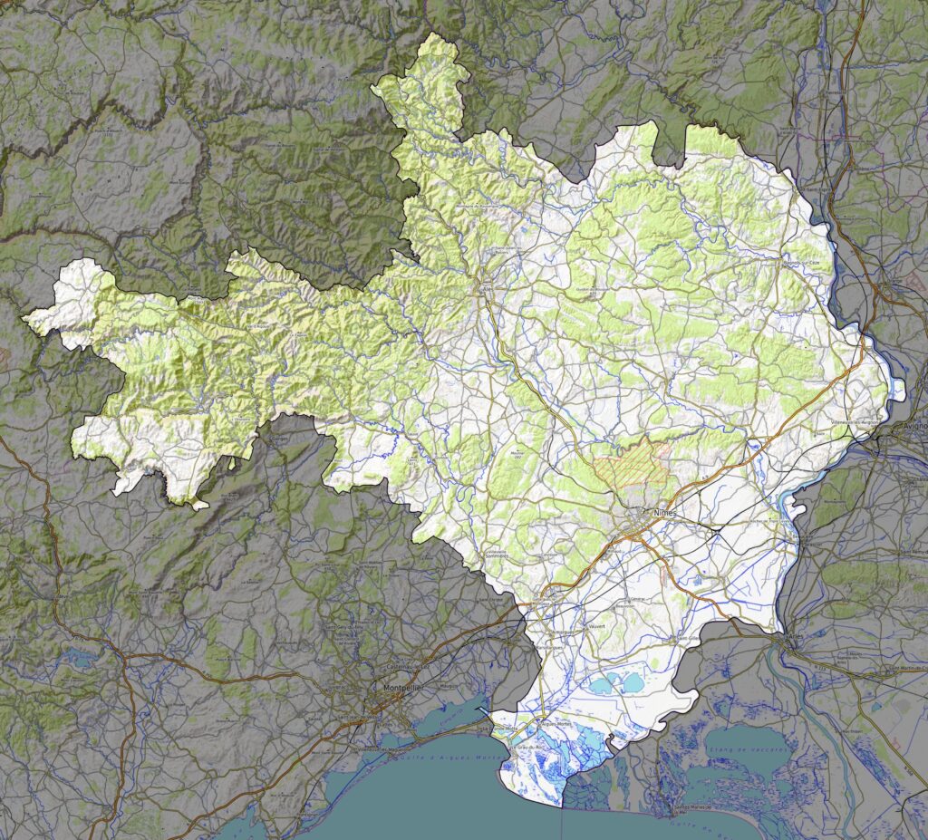 Carte physique du département du Gard.