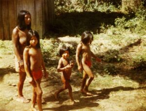 Une famille de Wayanas du village de Antecume-Pata.