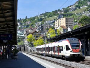 Quais et voies de la gare de Montreux