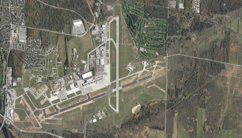 Image satellite de l'aéroport international Macdonald-Cartier d'Ottawa