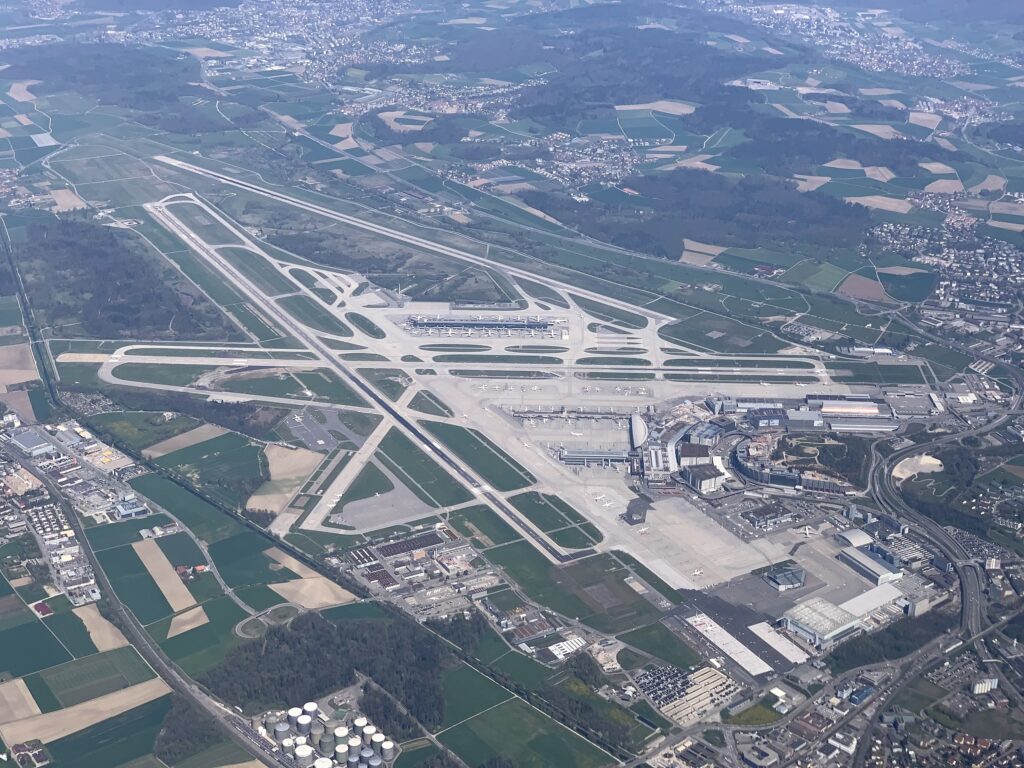Vue aérienne de l'aéroport de Zurich