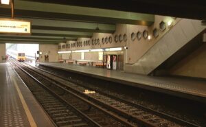 Quais de la station «Delta» du métro de Bruxelles