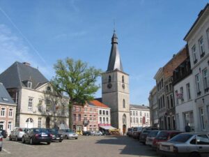 Jodoigne (à environ 40 km au sud-est du centre de Bruxelles) est une commune de banlieue