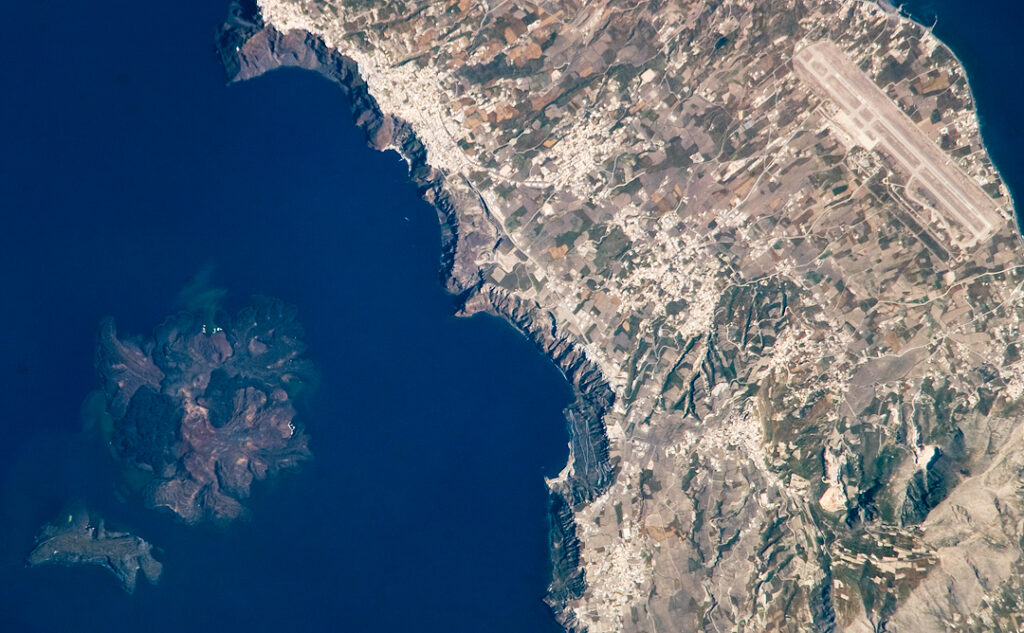 Image satellite du centre de la caldeira de Santorin