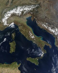 Image satellite de l'Italie.