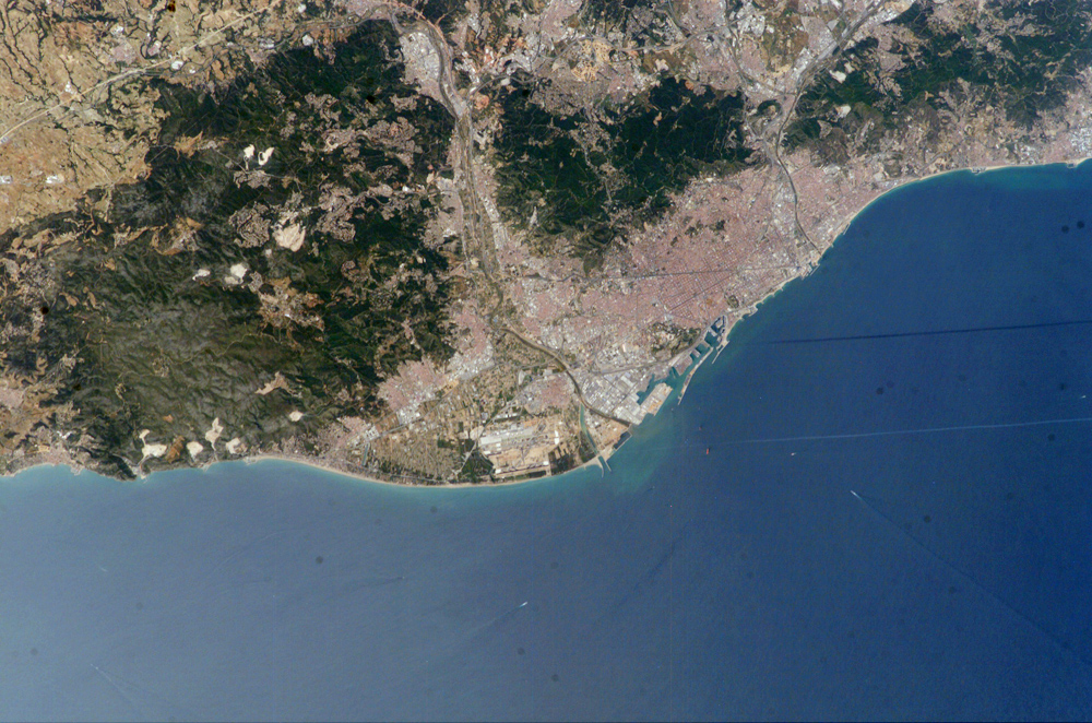 Satellite photo of Barcelona 2004 - Full size | Gifex