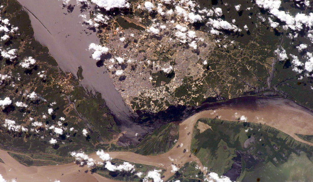 Confluence of the Solimões and the Negro rivers - Full size | Gifex