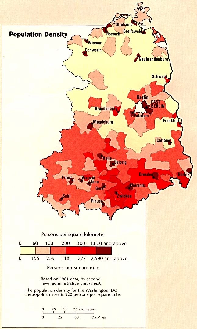 Germany population. Плотность населения Германии. Население ГДР. Germany density Map. Eastern Germany population Chart.