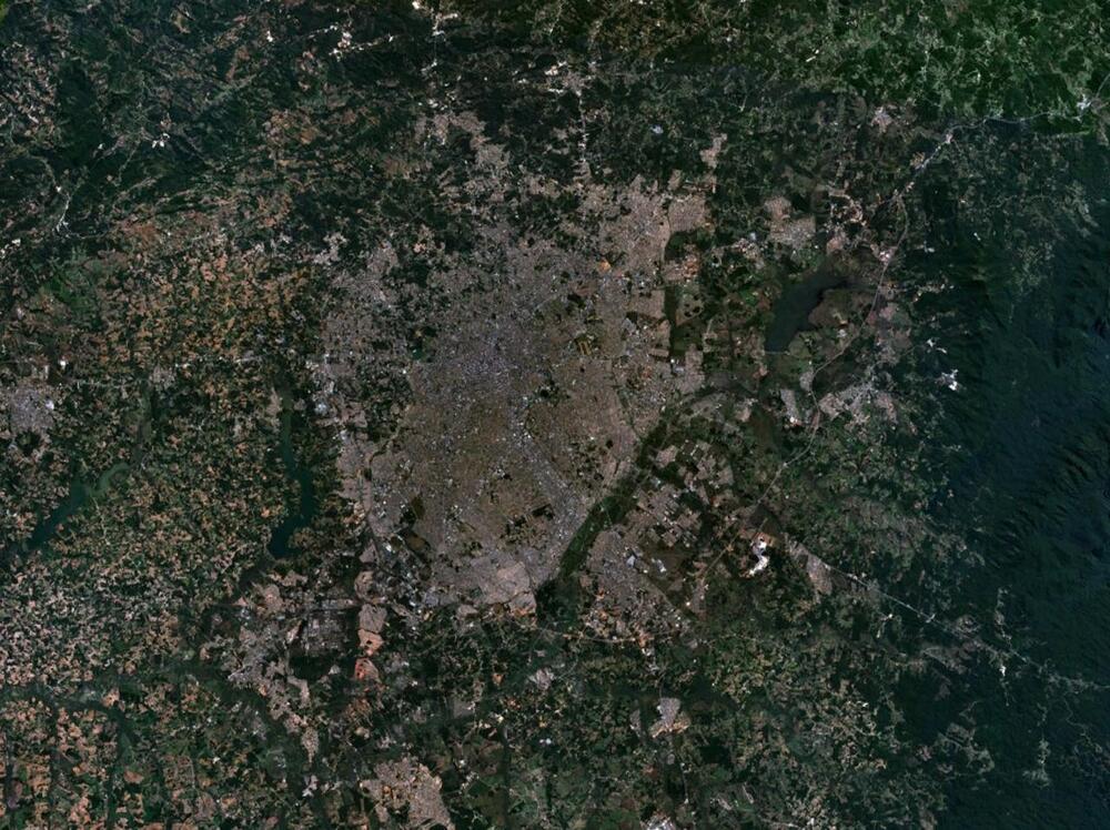 Satellite image of Curitiba - Full size | Gifex