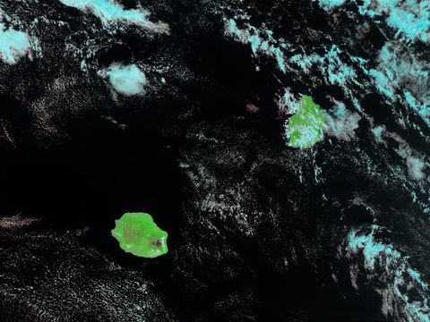 Réunion Island Volcano Erupts