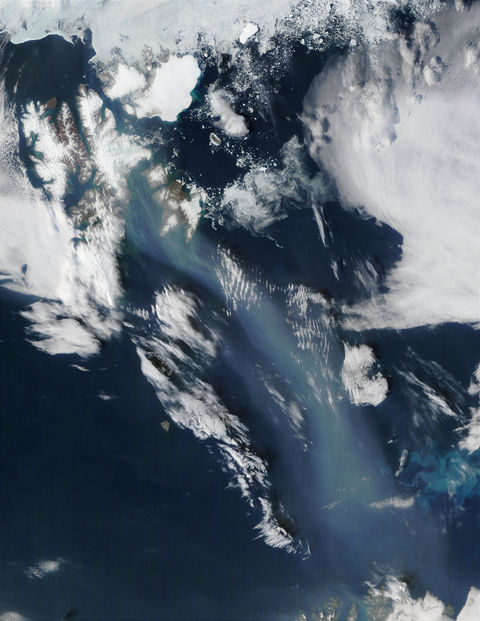 Humo de incendios proveniente de Saskatchewan (Canadá) cerca de Svalbard y Noruega