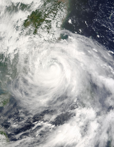 Typhoon Dujuan (14W) off China