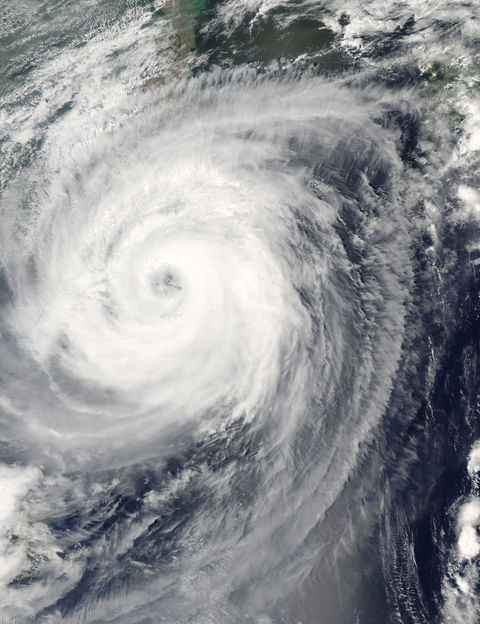 Typhoon Aere (20W) off China