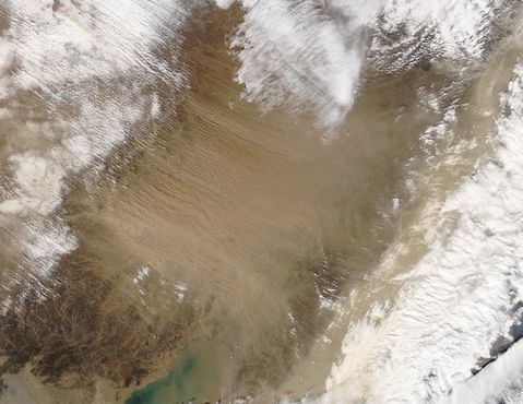 Dust storm across Eastern China