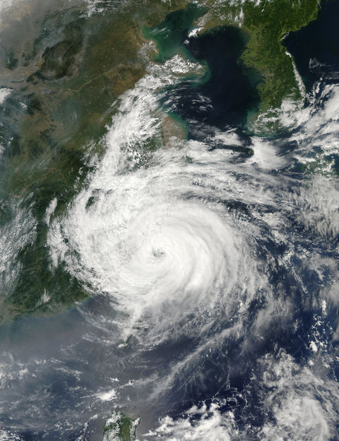 Typhoon Sinlaku (22W) over China coast