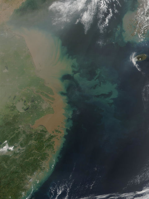 Heavy Sediment from the Yangtze River