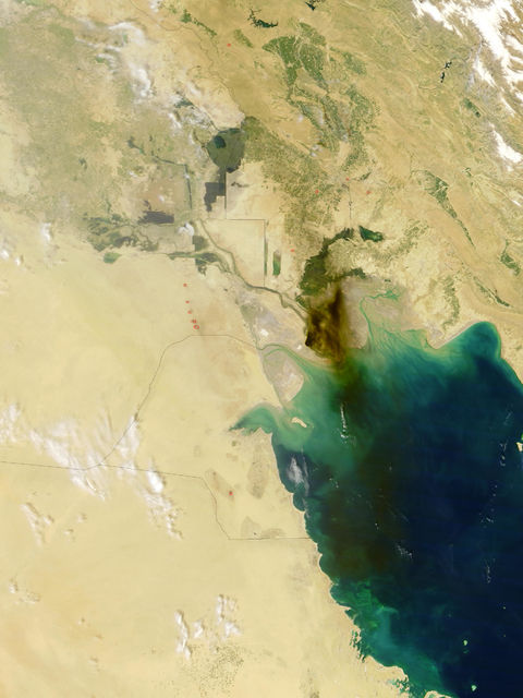 Humo de oleoducto incendio en Iraq meridional (seguimiento satelital de la mañana)