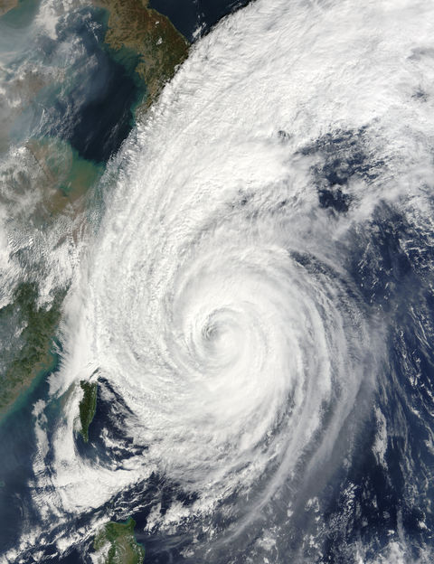 Typhoon Tokage (27W) south of Japan