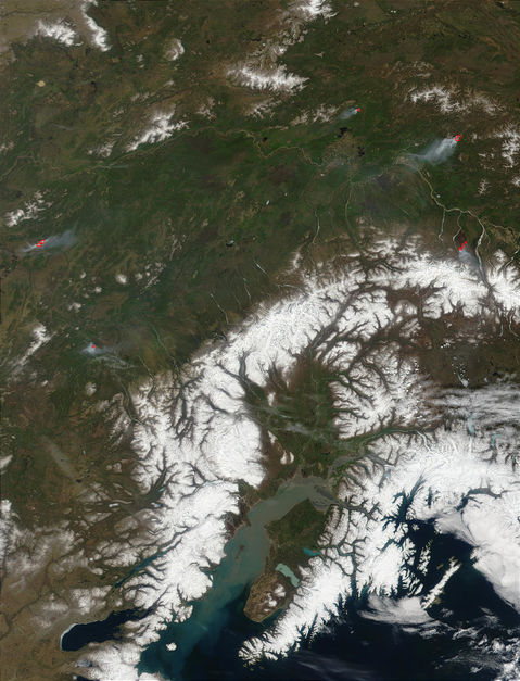 Incendios y humo espeso en Alaska