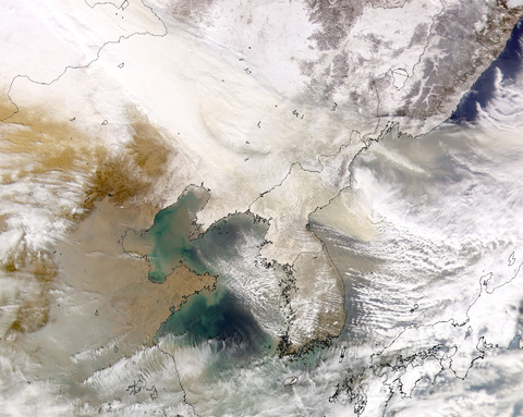 Snow and Dust over Inner Mongolia | Gifex