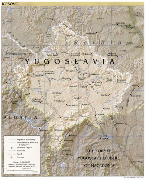 Mapa Físico de Kosovo 2001