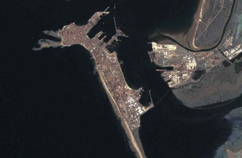 Satellite view of the city of Cadiz