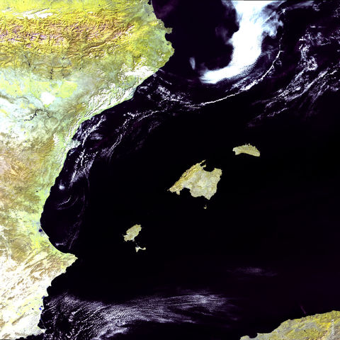 Mapa satelital de las Islas Baleares 2004