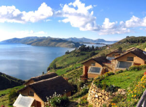 Suasi, una isla peruana ubicada en el lago Titicaca.